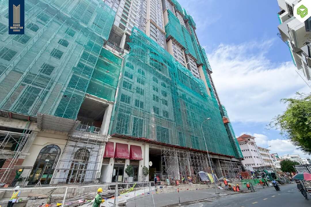 Tháp A2 The Grand Manhattan hoàn tất tháo dỡ lưới bao che