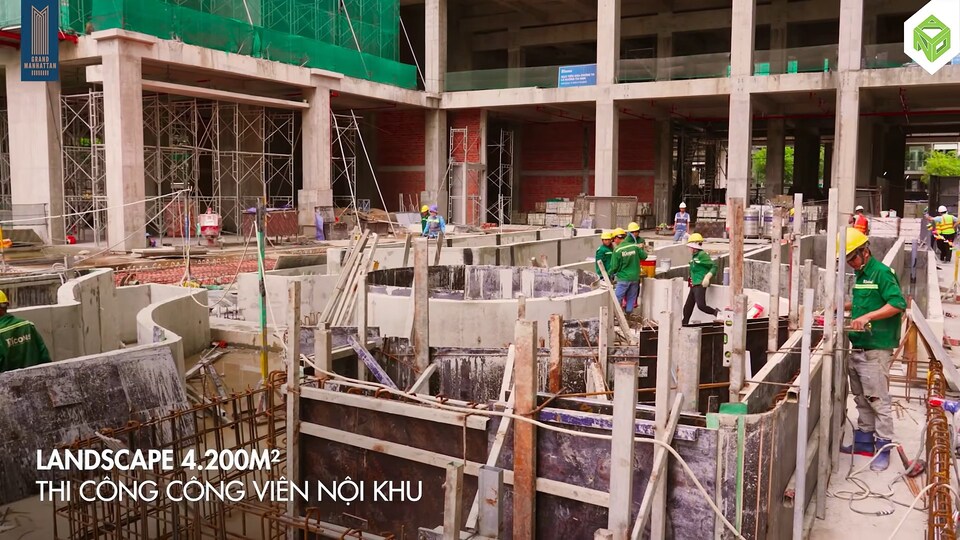 Thi công công viên nội khu và landscape 4200m2 The Grand Manhattan