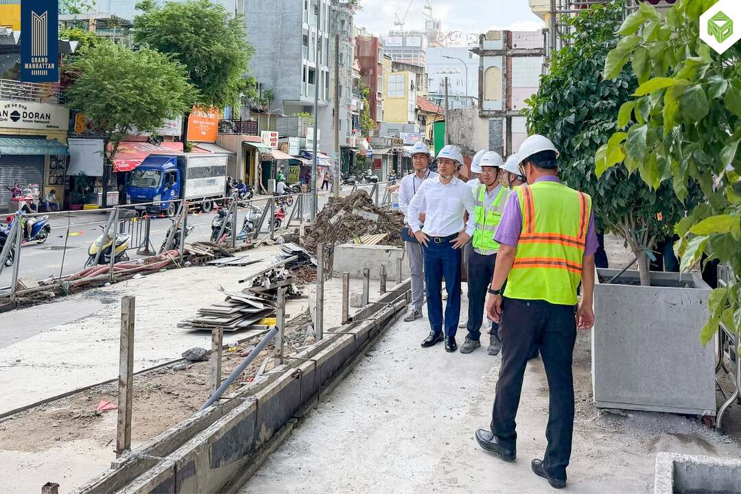Thi công hạ tầng cảnh quan và tiện ích nội khu The Grand Manhattan
